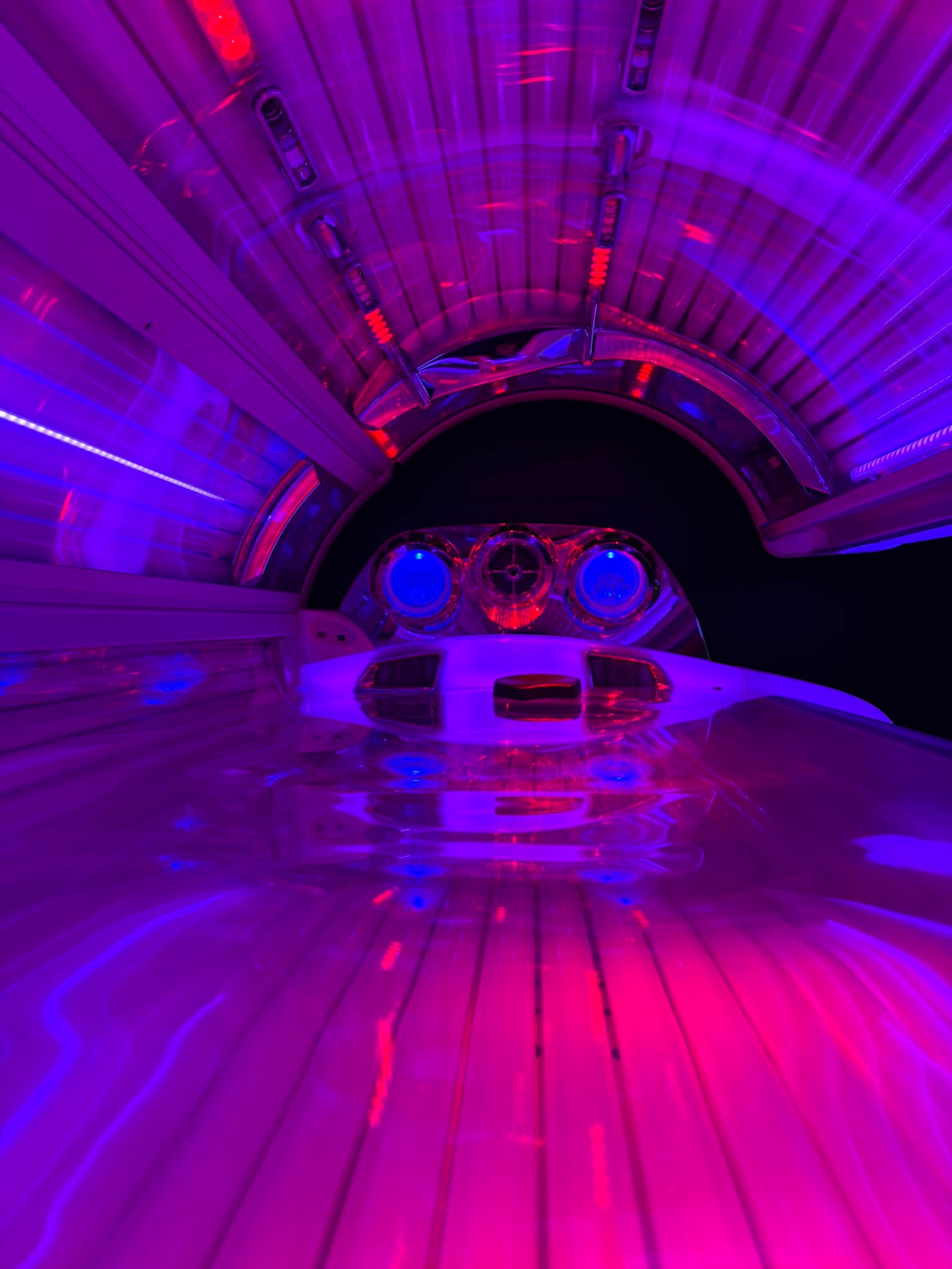 Friendly Serenity Sunbeds team member