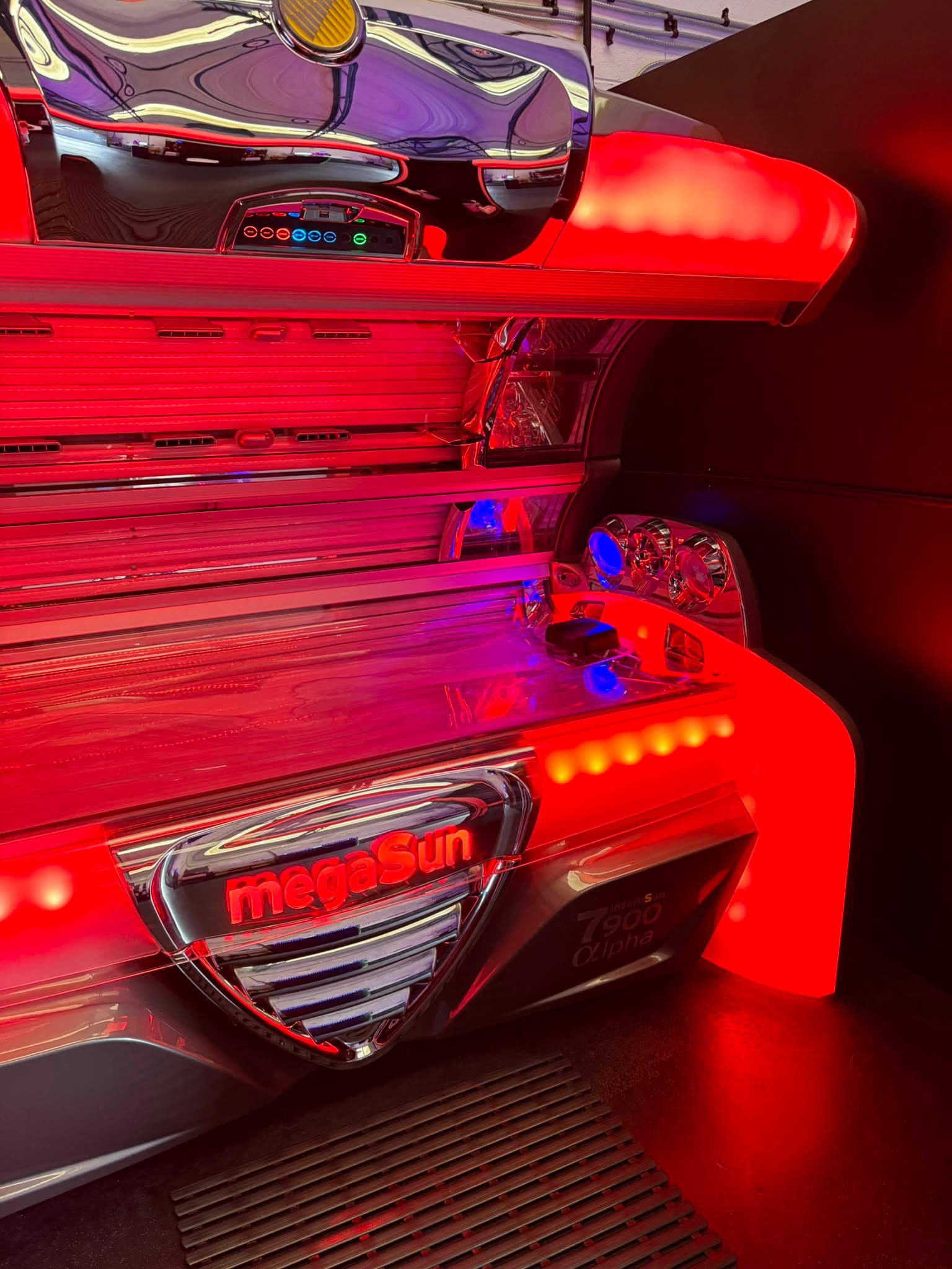 MegaSun 7800 tanning bed at Serenity Sunbeds